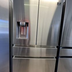 Refrigerator 