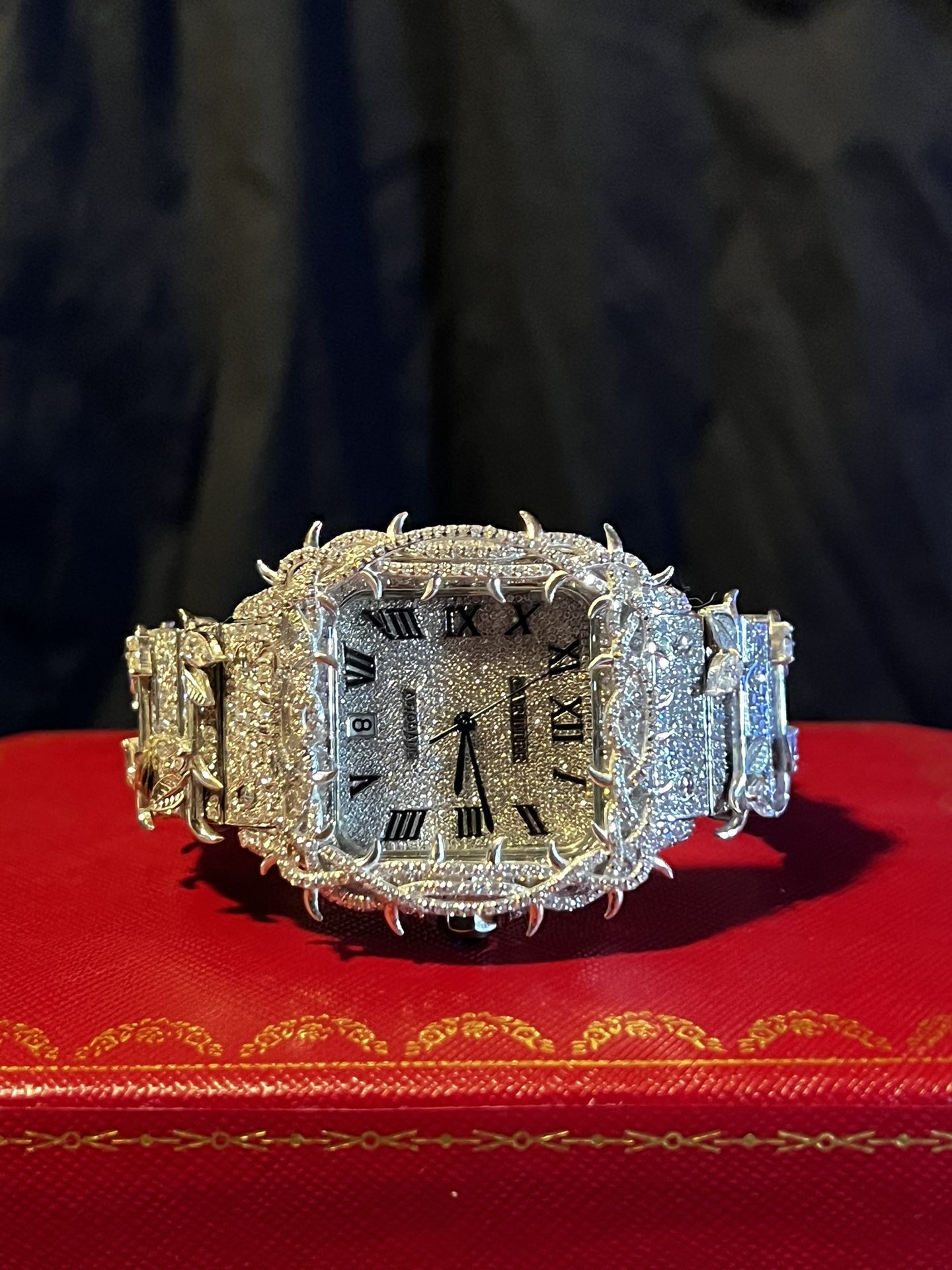 π VVS1 Thorn-Style Iced-Out Moissanite Watch πΉβ± Shine Different