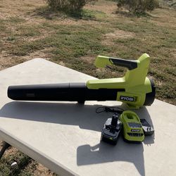 Ryobi Leaf Blower W/1 Battery And 1 Charger