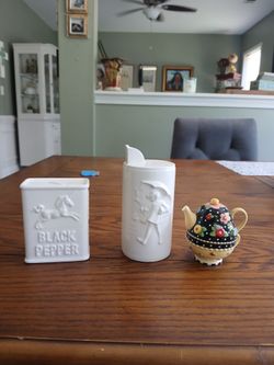 Salt and pepper shakers