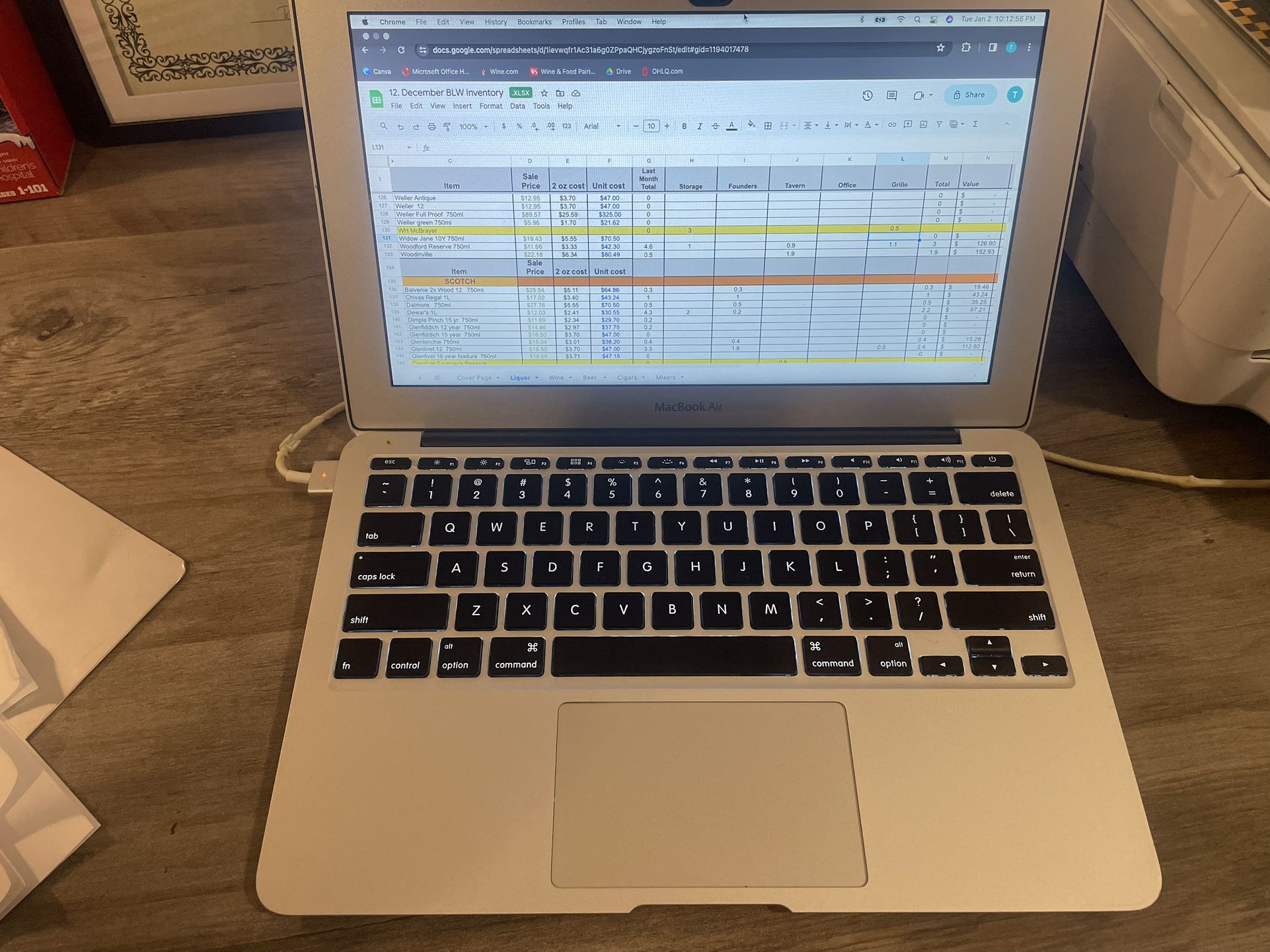 Apple MacBook