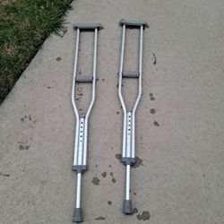 Adult Crutches