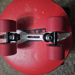 Suregrip Avenger DA 45 Quad Skate Plates And Suregrip Wheels 