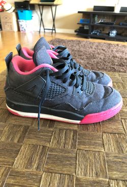 Jordan 4s size 2Y