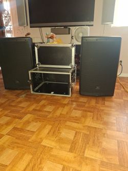 2 JBL speakers plus a DJ box