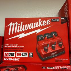 Milwaukee M18 M12 Rapid Charger Station 