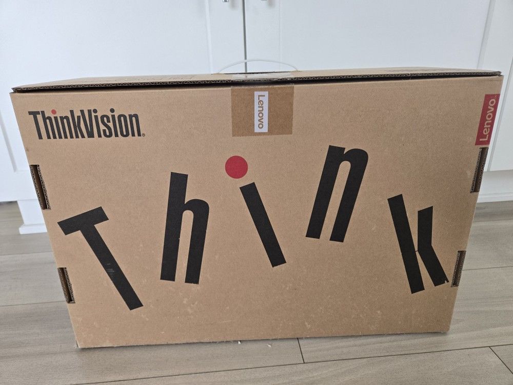 New Lenovo Thinkvision Monitor 21.5"