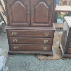 Dresser And Chest Dresser 