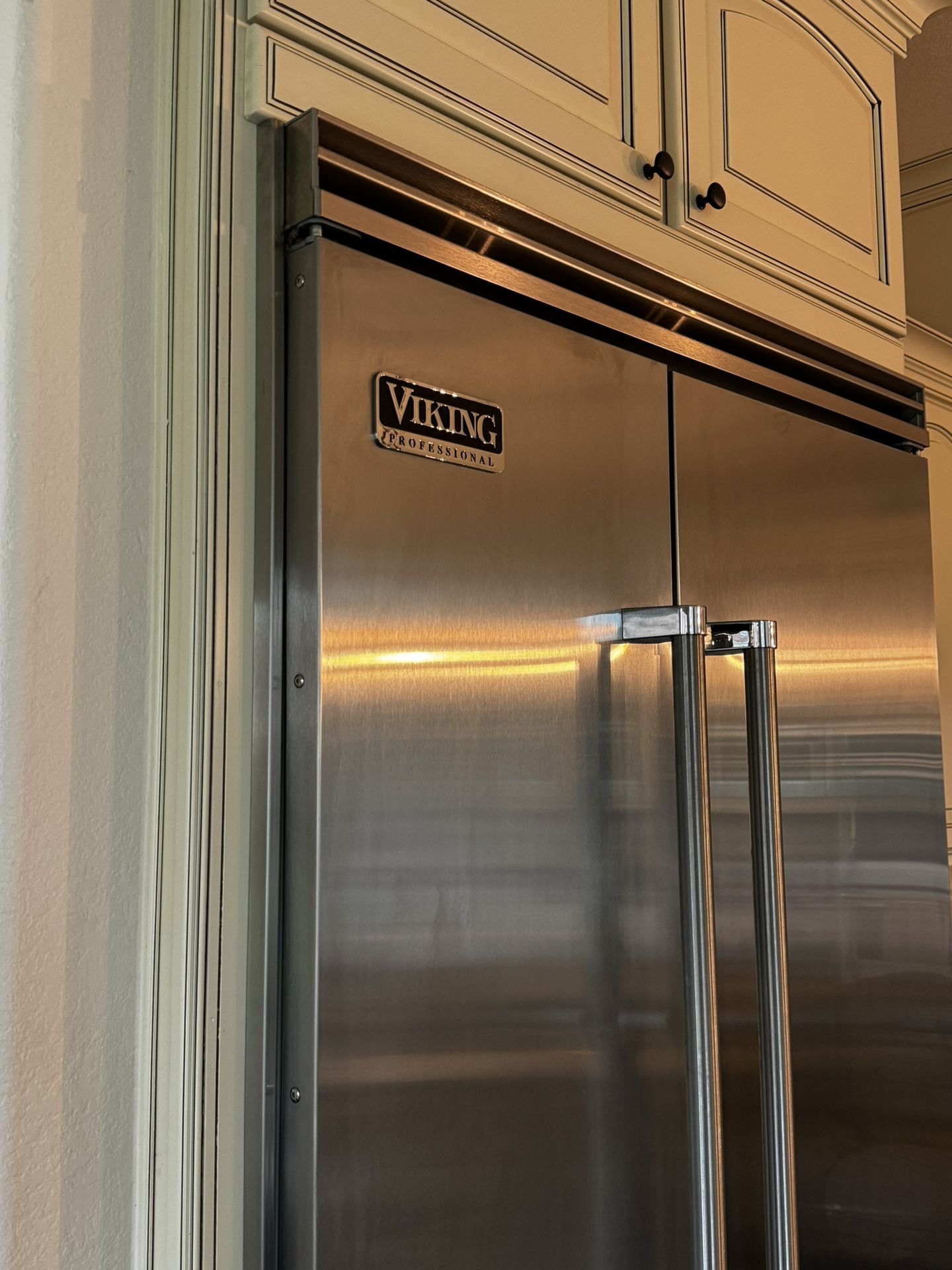 Viking 42 Inch Built-In Refrigerator