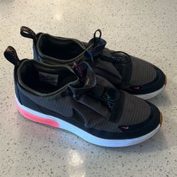 Nike Air Women’s 9.5