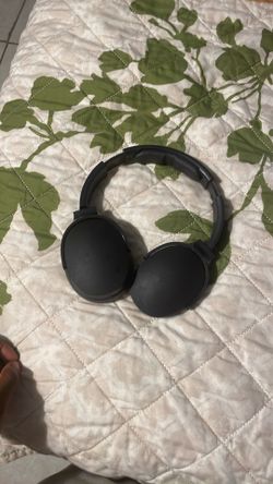 Skull candy crusher  headphones