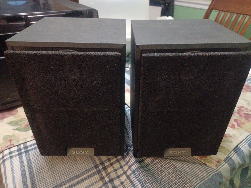 SONY WIRED BOOKSHELF SPEAKERS $160 FINAL PRICE 