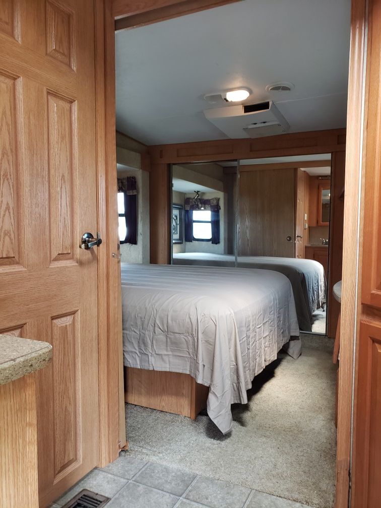 Fifth wheel bunk house 4 slides rv for Sale in WHT SETTLEMT, TX OfferUp