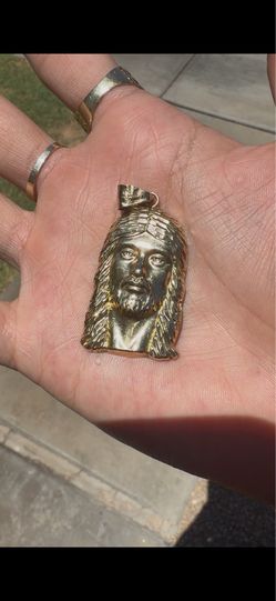 10kt Gold Jesus pendant 🔥