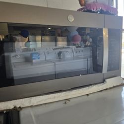 GE MICROWAVE $250