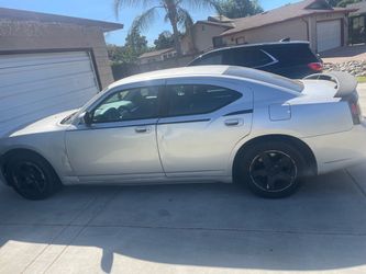 Dodge charger 2010