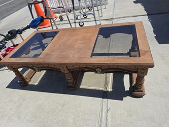 X Heavy Coffee Table W 2 Glass Inserts $100