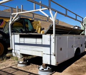 Utility Service bed 11’ with 20’ roof rack