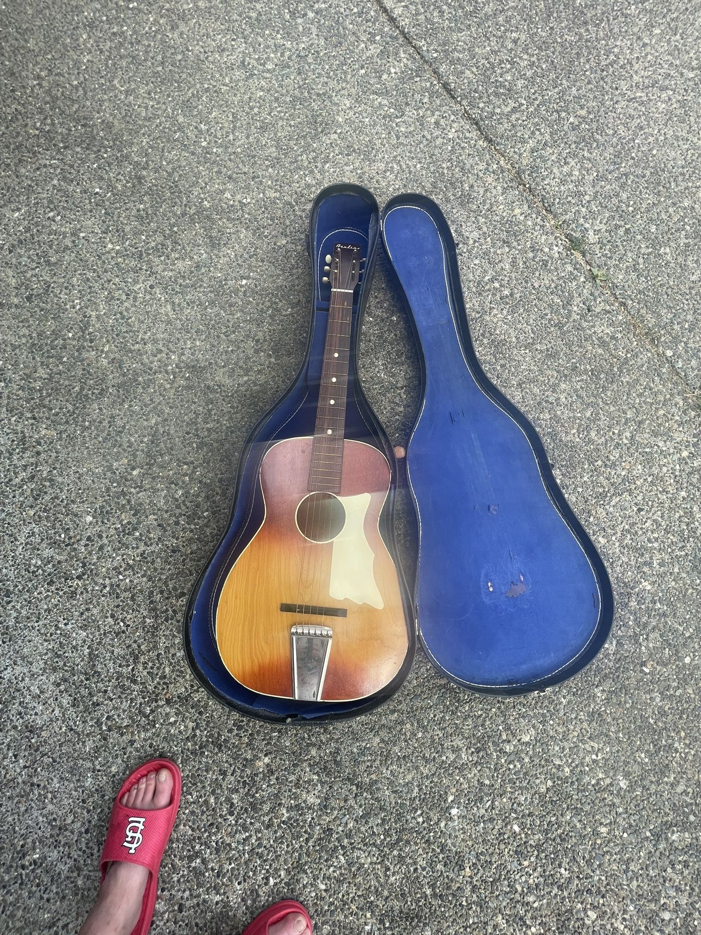 Airline Guitar