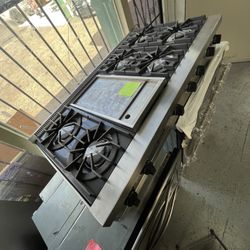 VIKING PROFESSIONAL 48” GAS RANGE TOP