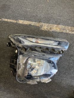 Chevy trailblazer 2021 left headlight