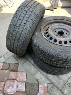 Very Good Tires With Factory Wheels.