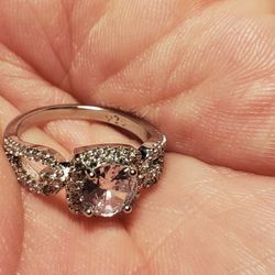 Gorgeous Round Cut Engagement Ring Size 7