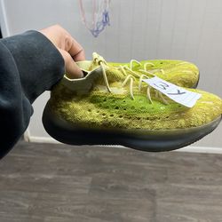 Yeezy 380    Size 3y