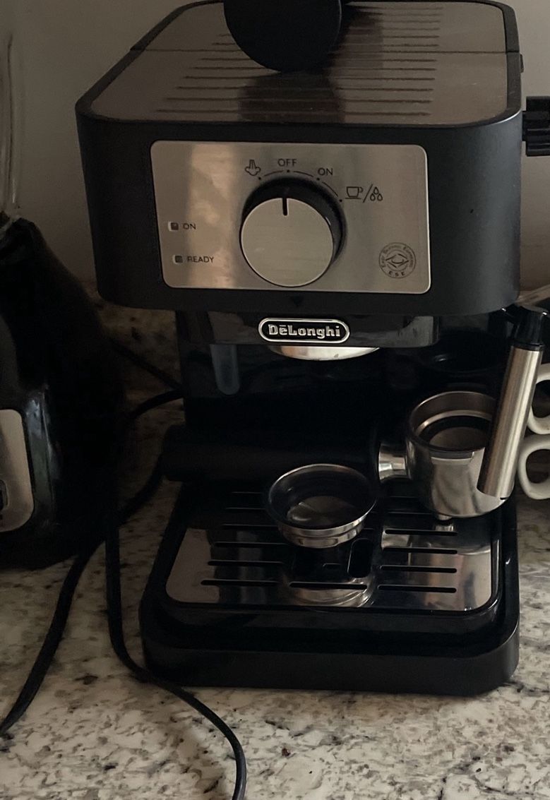 Dehlongi Espresso Maker