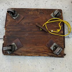 Old style pallet with four pulleys