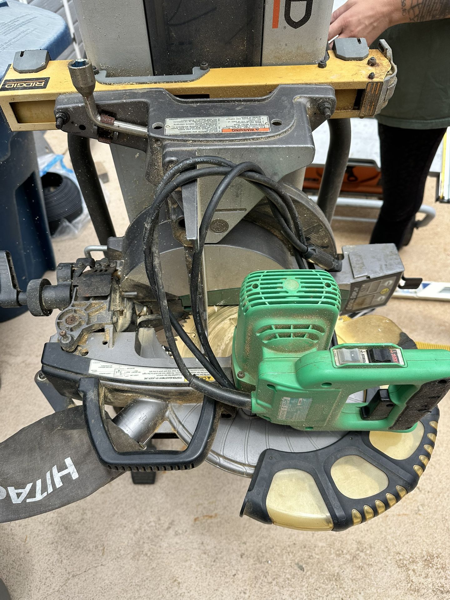 Miter saw With cart