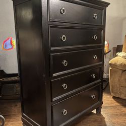 5 Drawer Dresser