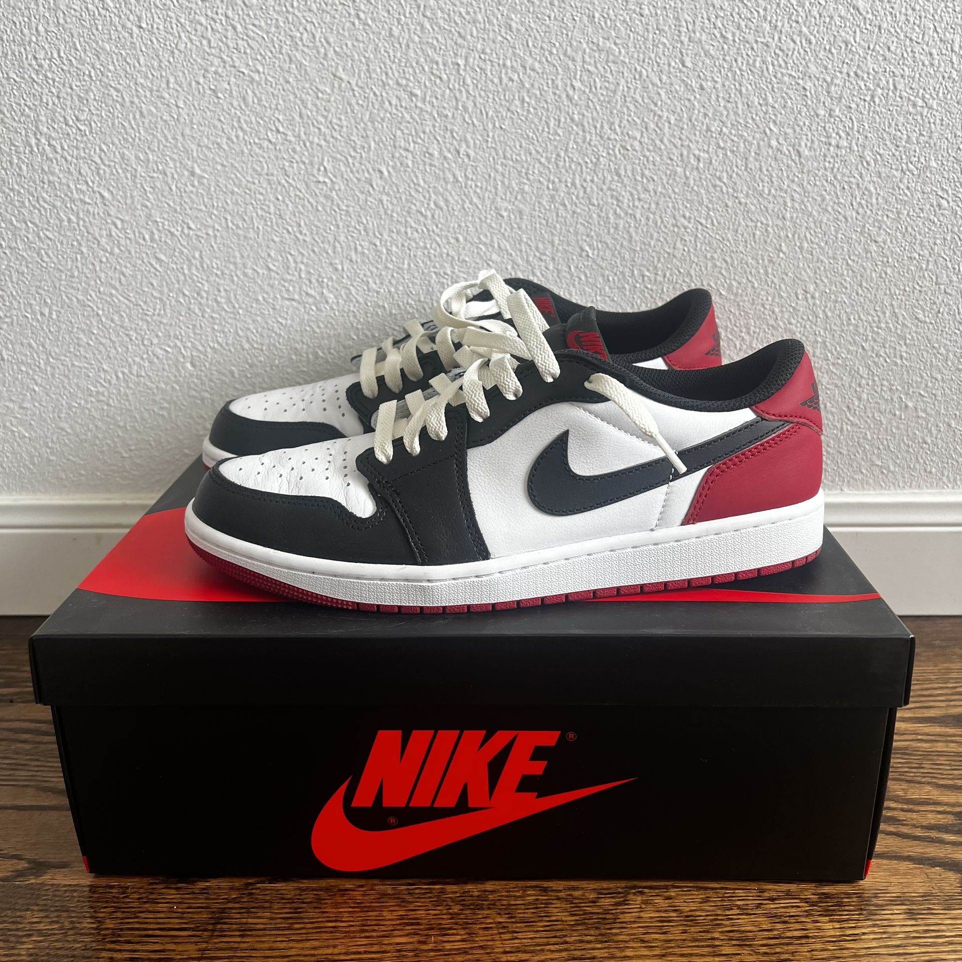 Nike Air Jordan Retro 'Black Toe' Men's Varsity Red Low Top