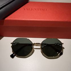 Valentino Sunglasses Gold / Green  Like New 