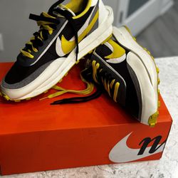 Nike sneakers for Sale