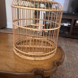 I don’t tweet much but this is worth posting; Vintage 1940s Bamboo Chinese Birdcage: