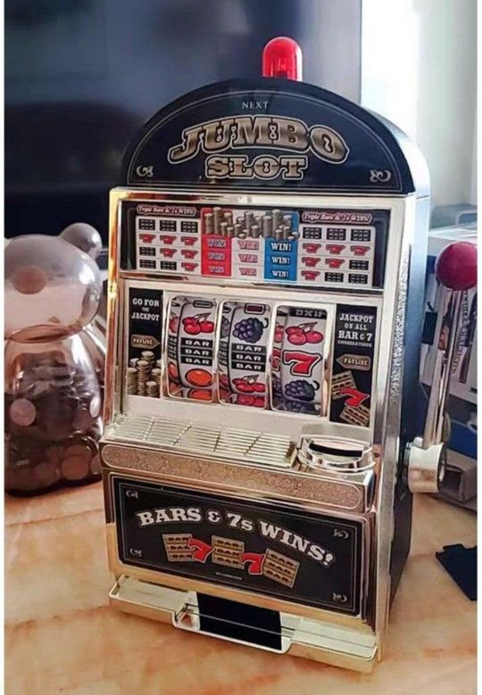 Gresa Mini Slot Machine, Nostalgia Casino Games, Toy Piggy Bank with Flashing Lights and Sounds, Creative Birthday Gift for Kids and Adults,