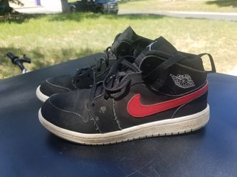 Kids Jordan 1 Size 2.5y