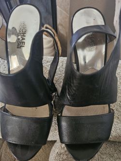Michael KORS Women's Heels Size 7.5