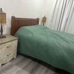 Full Size Bedset For Sale