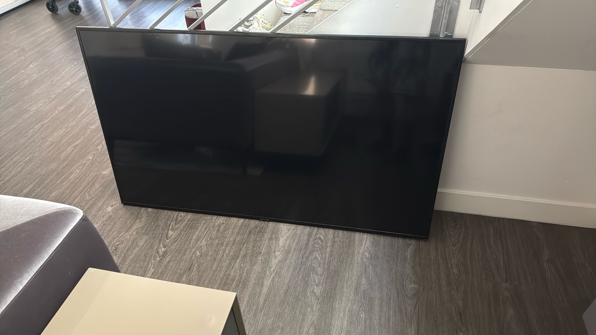Samsung 65” TV un65RU7100F + mount
