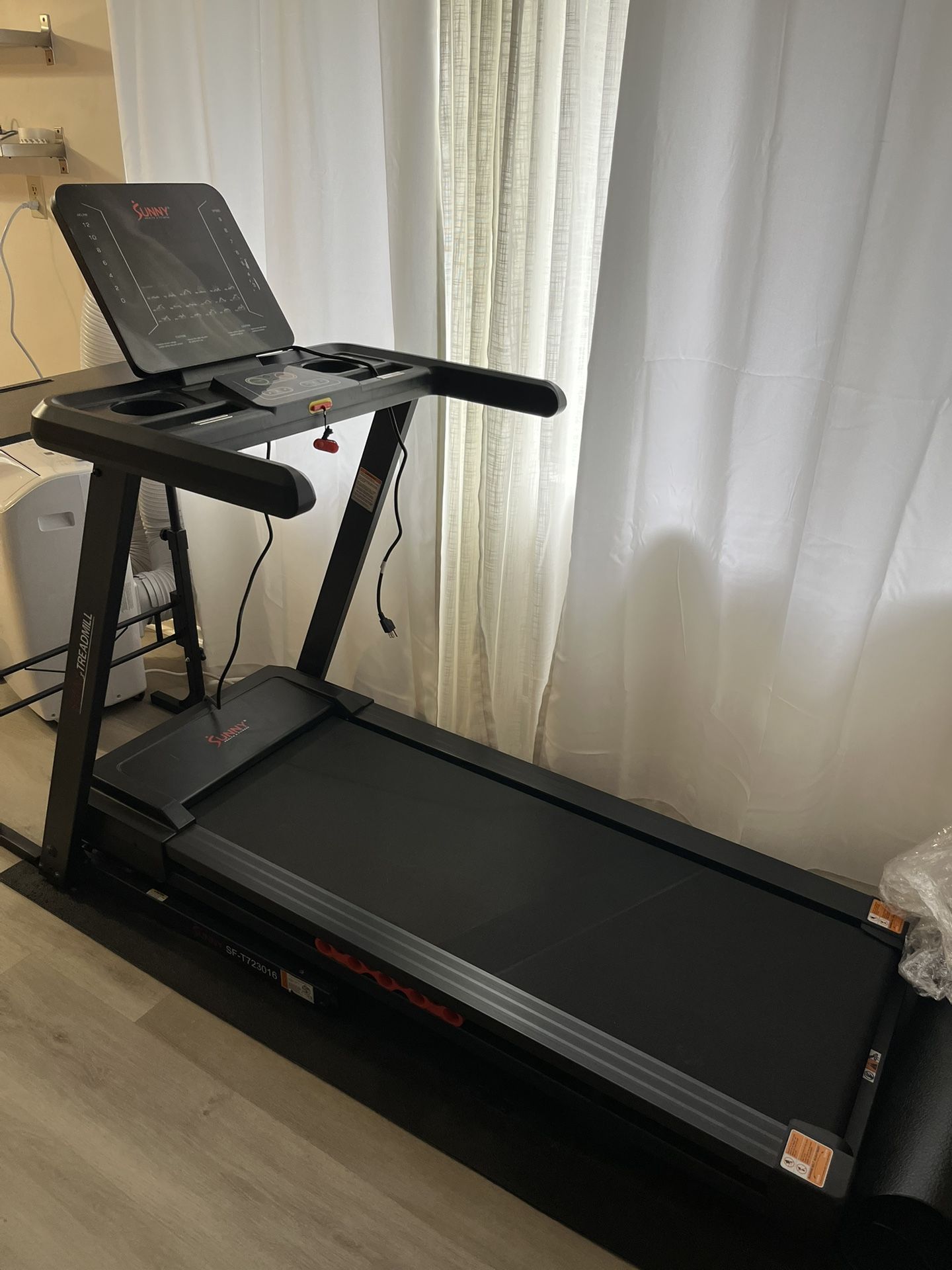 Auto Incline Treadmill (SF-T723016)