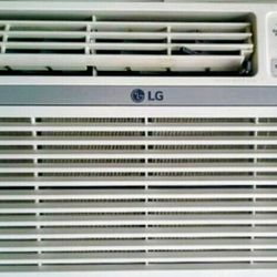 WINDOW  AIR  CONDITIONER