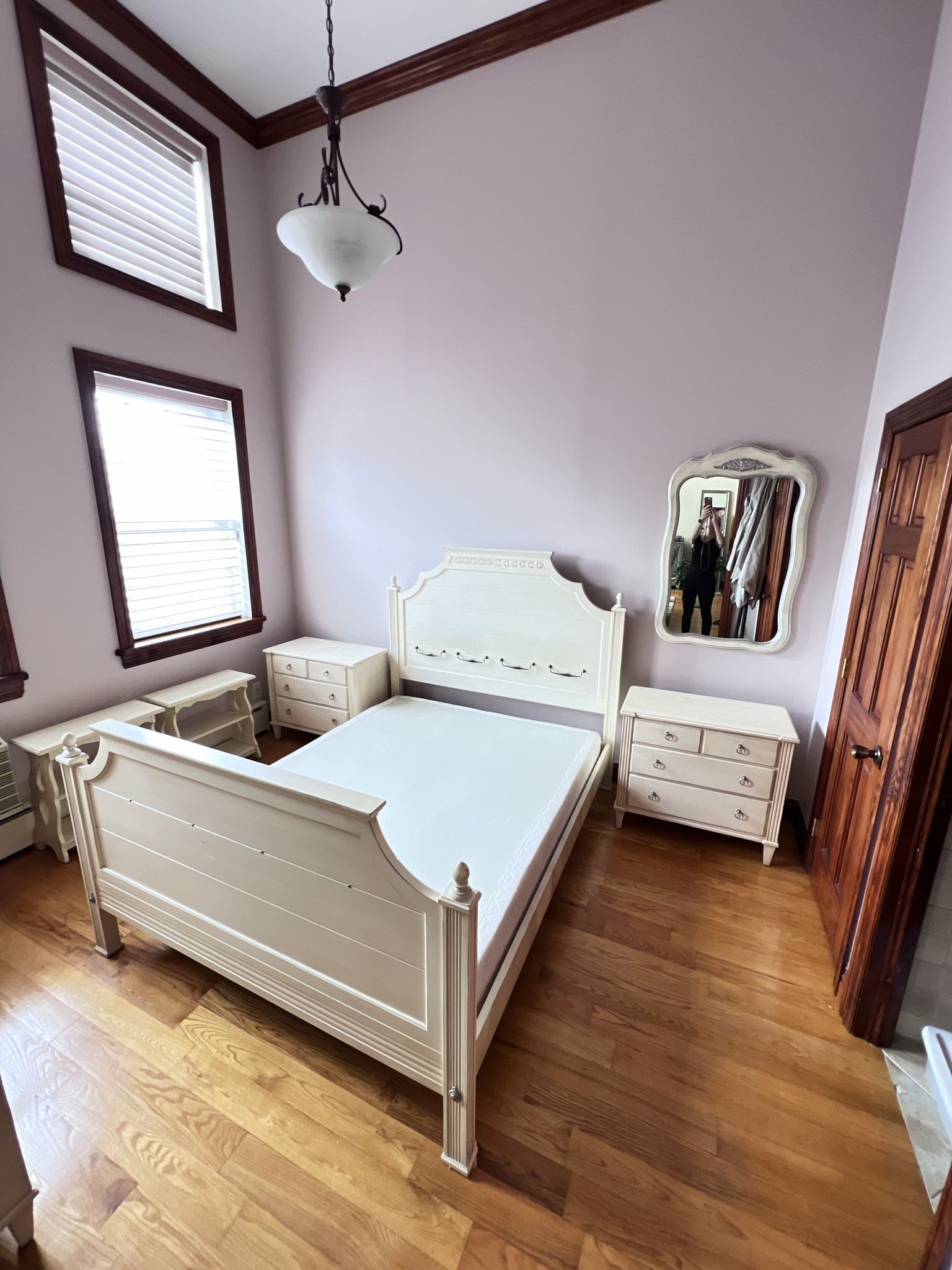Ethan Allen Off-white Bedroom Set
