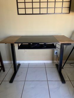 Standing desk
