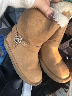 Girls boots