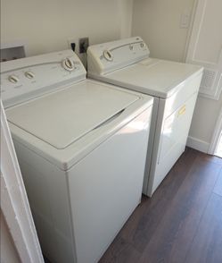 Kenmore Washer And Gas Dryer set