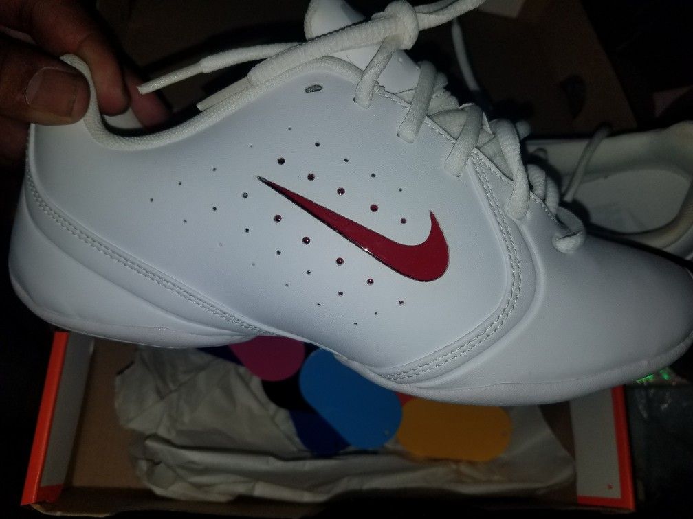 Nike brand new girls sports shoes size 7.5