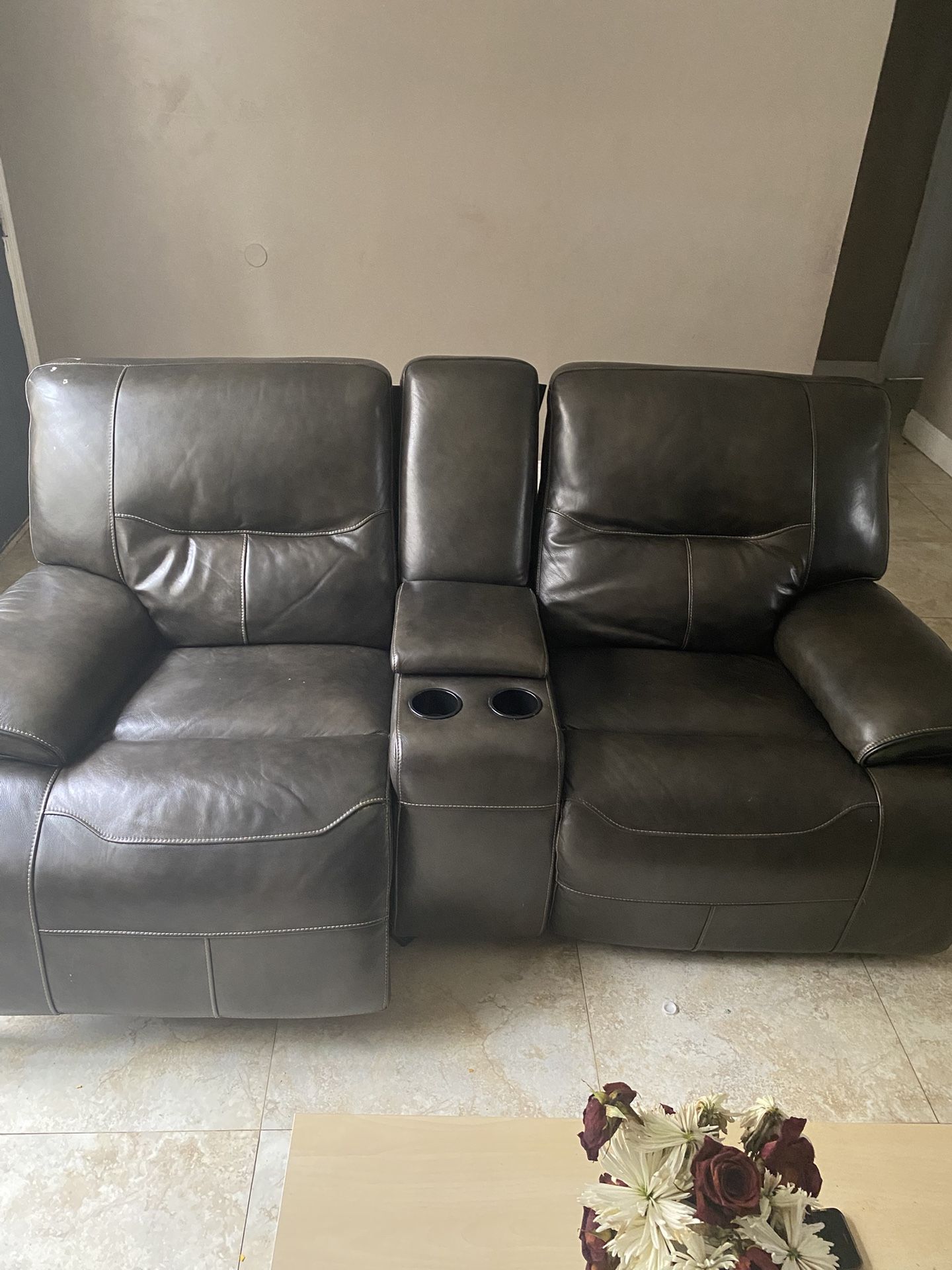 Recliner sofa