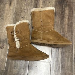 Girls Casual fur Boots - Size 2 Y
